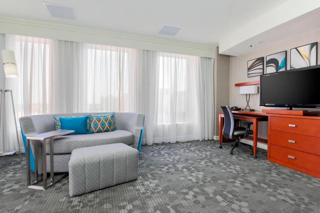 Courtyard By Marriott Amarillo Downtown Hotell Exteriör bild