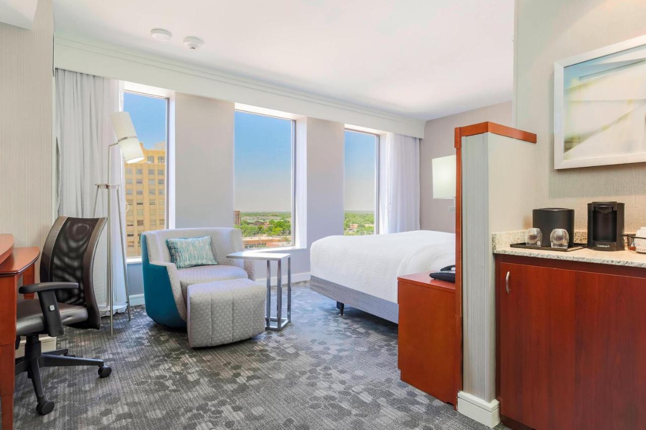 Courtyard By Marriott Amarillo Downtown Hotell Exteriör bild