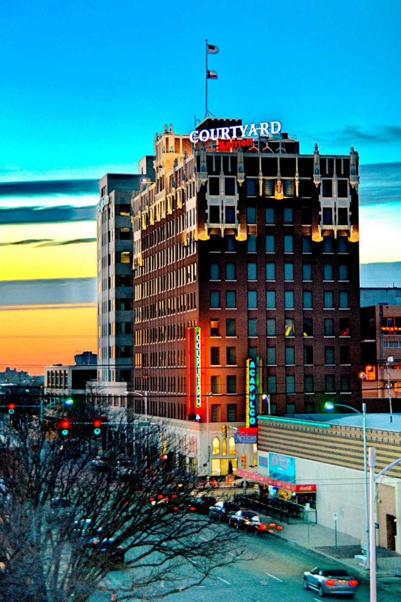Courtyard By Marriott Amarillo Downtown Hotell Exteriör bild