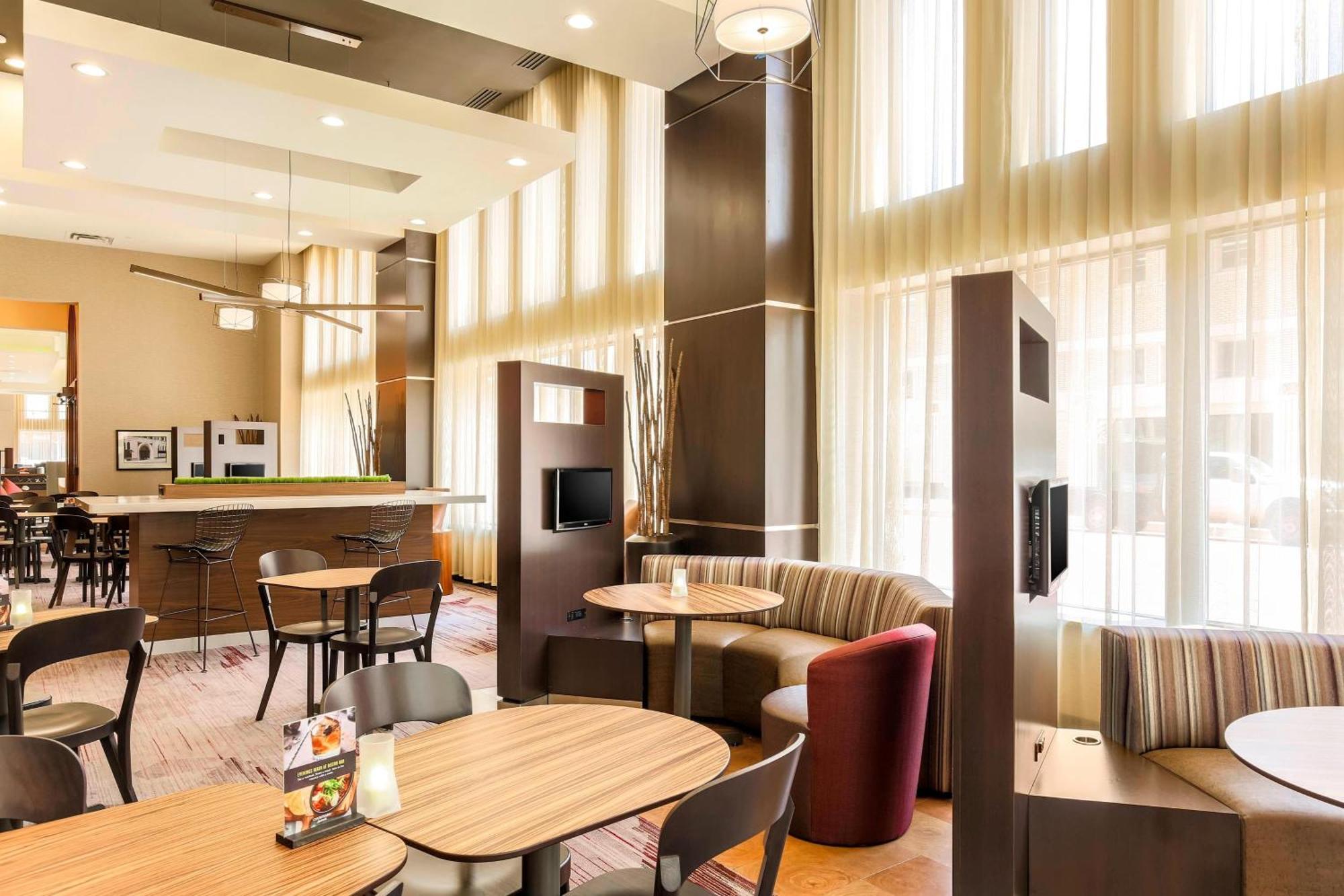 Courtyard By Marriott Amarillo Downtown Hotell Exteriör bild